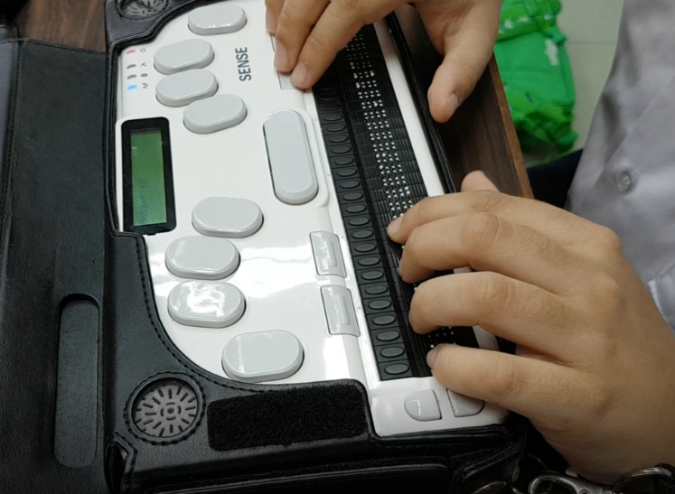 Assistive Technology – NoteTaker | iC2 PrepHouse