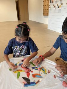 As part of their learning and exploration, the participants had the chance to work with terracotta, a coarse and porous clay.