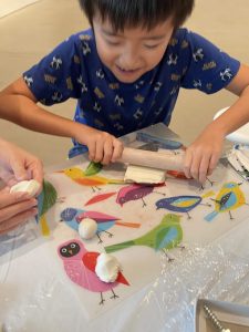 As part of their learning and exploration, the participants had the chance to work with terracotta, a coarse and porous clay.